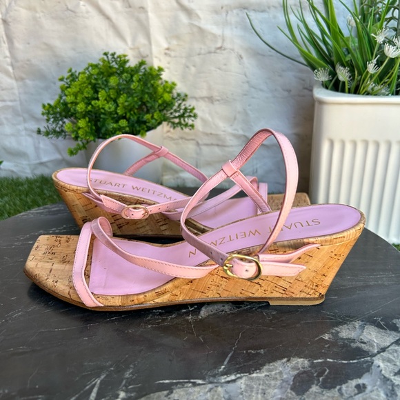 Stuart Weitzman Oasis 50 Wedge Color: Blossom
Sandal (Women)size 8 gently worn - Picture 2 of 16